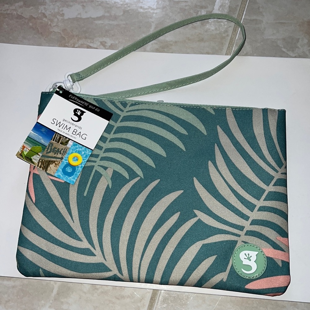 NWT GeckoBrands Leafy Palm Swim Bag